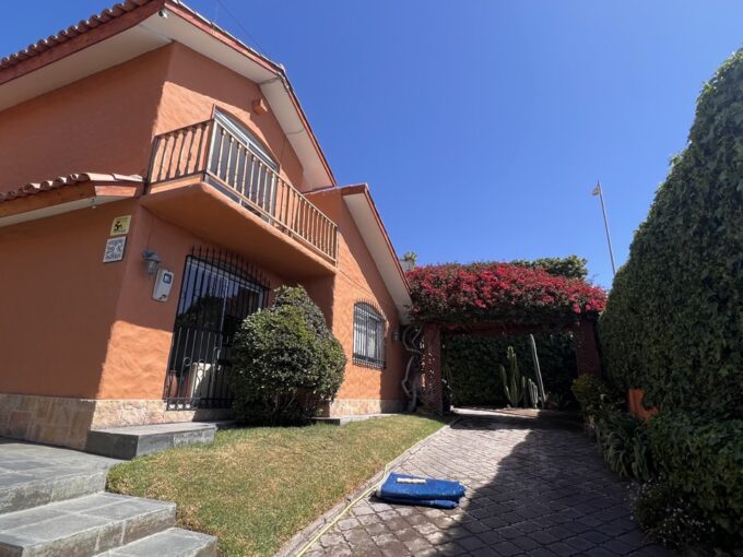 VENTA casa san Joaquin 3 dormitorios 3 baños , piscina y Quincho