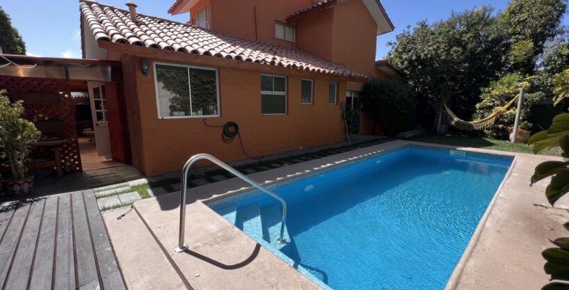 VENTA casa san Joaquin 3 dormitorios 3 baños , piscina y Quincho