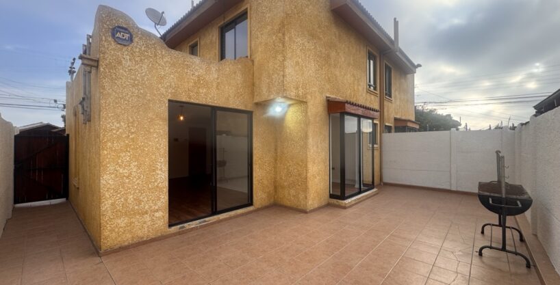 SE VENDE, casa recien remodelada Milagro II