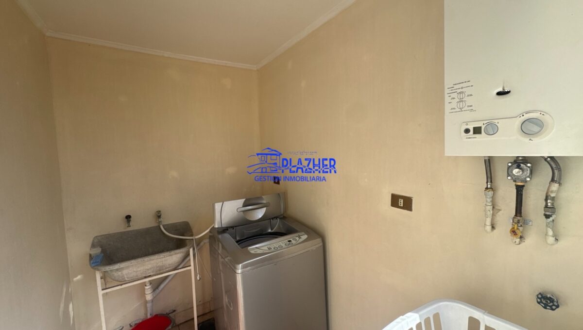 AlvaroCasanova2968_20251202_171836_154 de tamaño grande