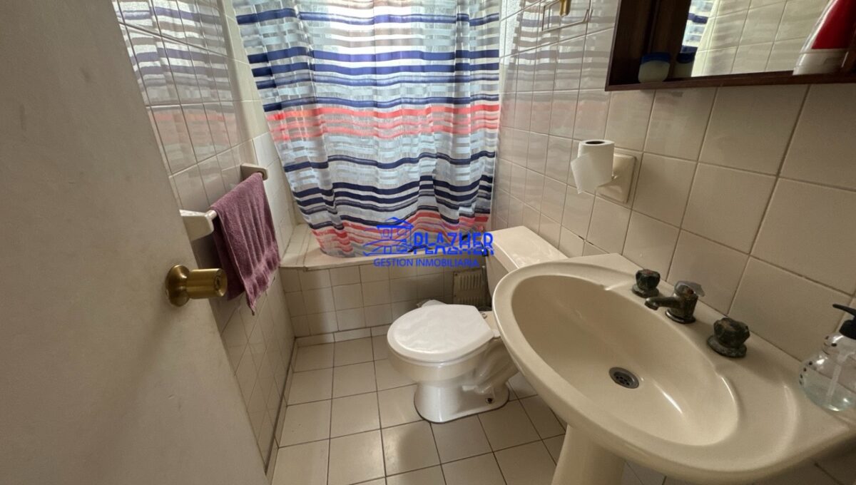 AlvaroCasanova2968_20251202_172525_684 de tamaño grande