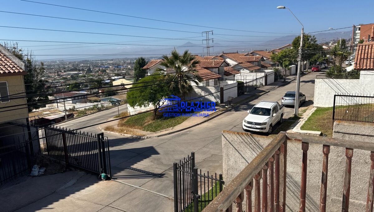 AlvaroCasanova2968_20251202_172654_685 de tamaño grande