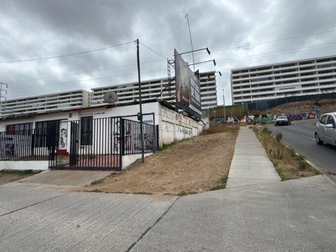 ARRIENDO PROPIEDAD COMERCIAL, Cuatro esquinas con santos Cavada  La Serena