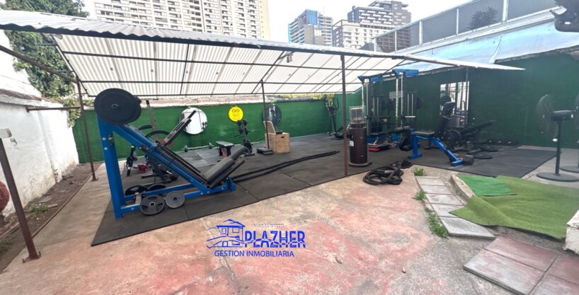 SE VENDE CASONA Mujica 0236 Ñuñoa Stgo