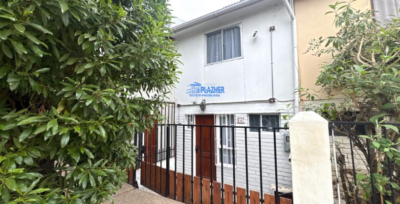 SE VENDE OVALLE casa 3d/1b en Villa Vista Hermosa